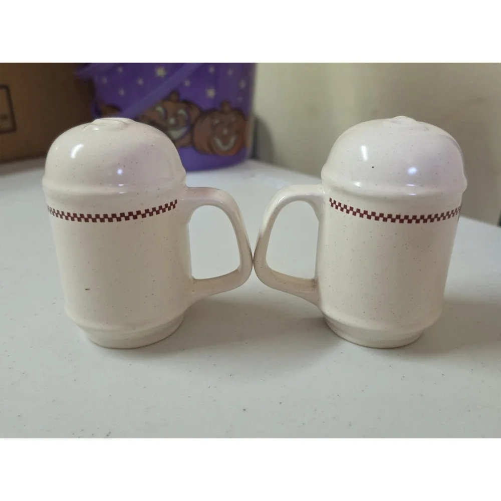 International Habersham Salt And Pepper Shakers Heart Home